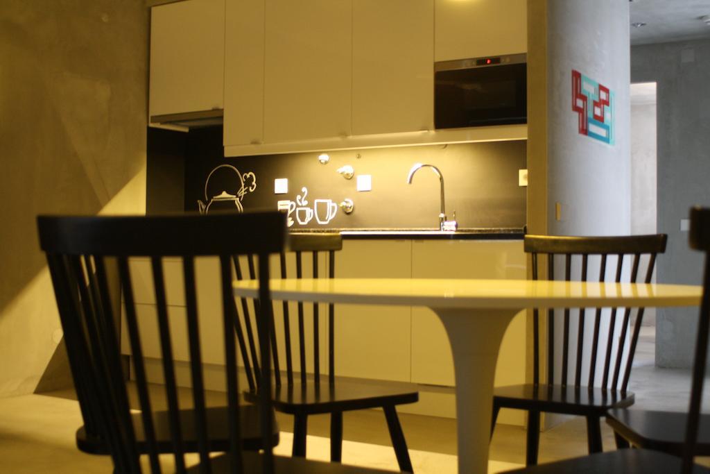 N1 Hostel Apartments And Suites Santarém Room photo