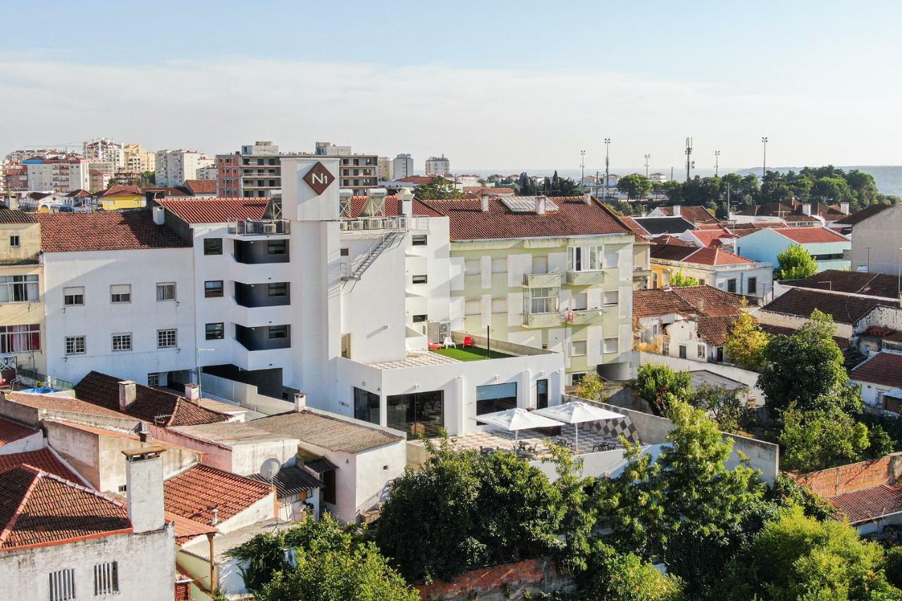 N1 Hostel Apartments And Suites Santarém Exterior photo