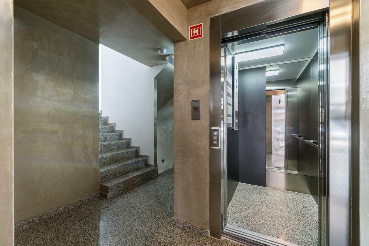 N1 Hostel Apartments And Suites Santarém Exterior photo